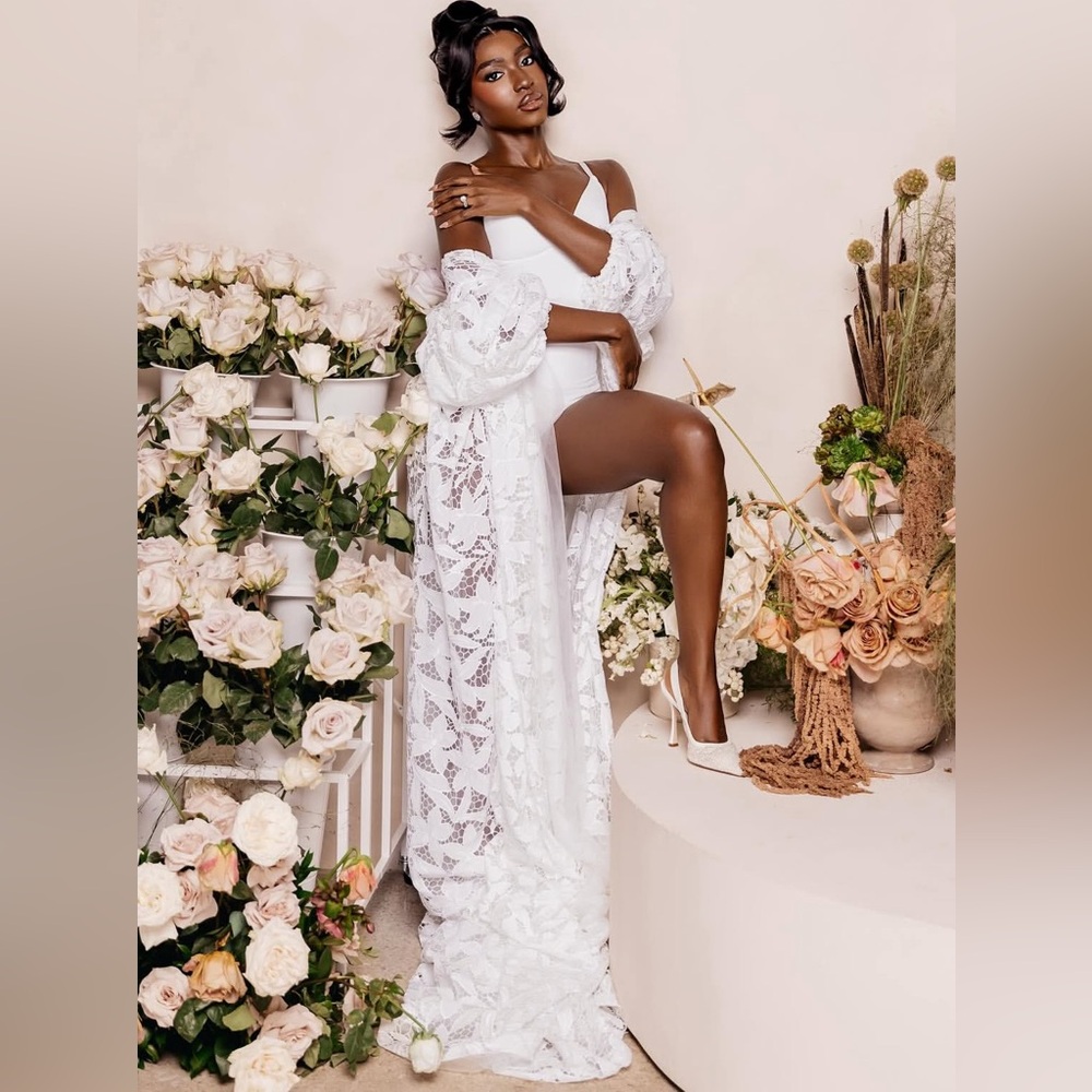 Elegant White Strapless Gown